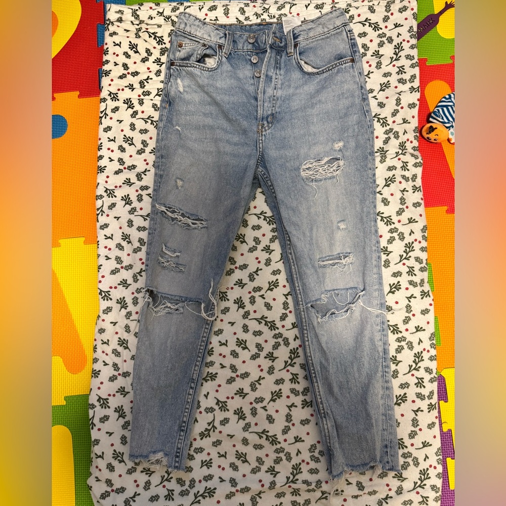 H&M Divided Ripped Jeans Size Eu36 US4P